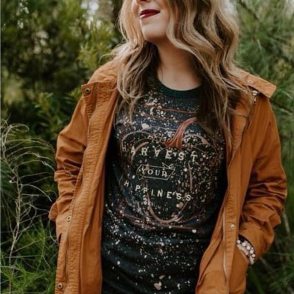 Harvest Your Happiness Women’s baseball style shirt. XL NWT